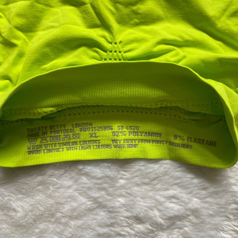 *SOLD* Sweaty Betty Stamina Sports Bra - Picture 2 of 5